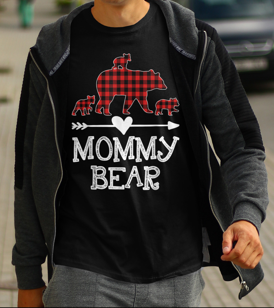 Mommy Bear Red Plaid Three Cubs Heart Arrow T-Shirt