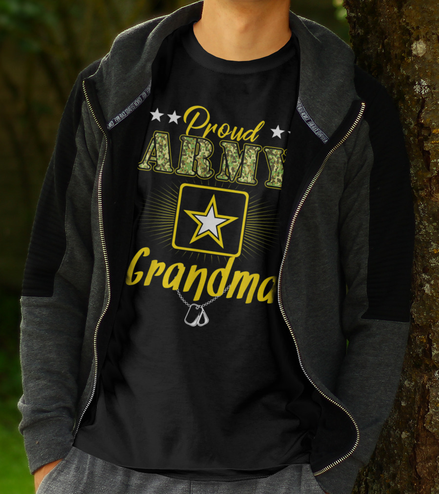 Proud Army Grandma Military Star Emblem Dog Tags T-Shirt