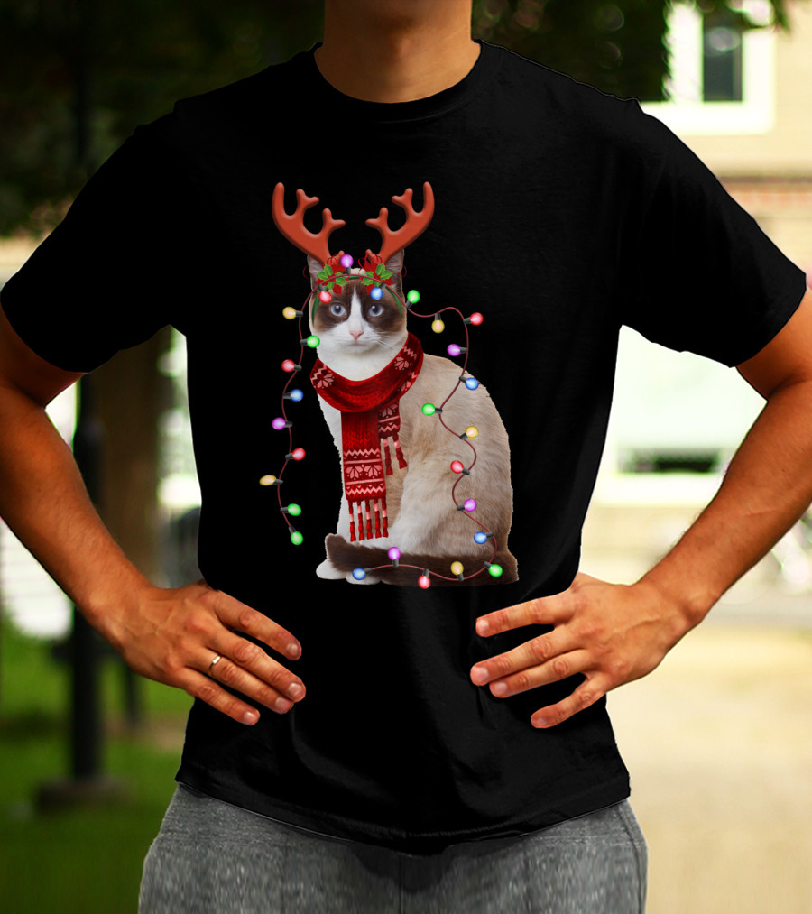 Santa Siamese Cat Reindeer Antlers Wrapped In Christmas Lights T-Shirt