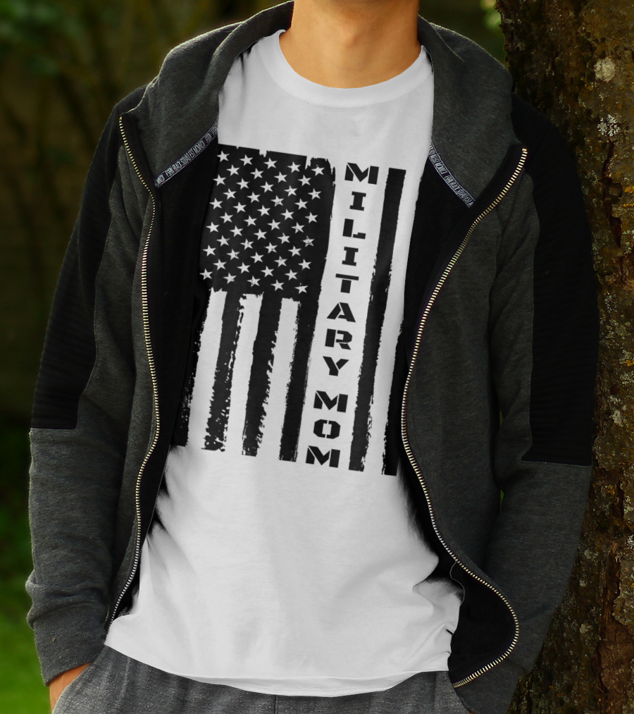 Military Mom American Flag Veteran's Pride T-Shirt