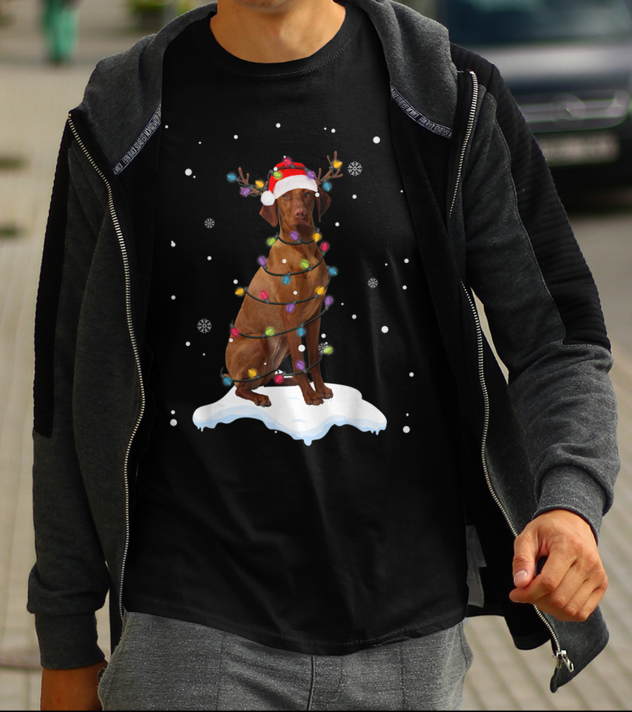 Vizsla Wrapped In Christmas Lights With Santa Hat And Antlers In Snow T-Shirt