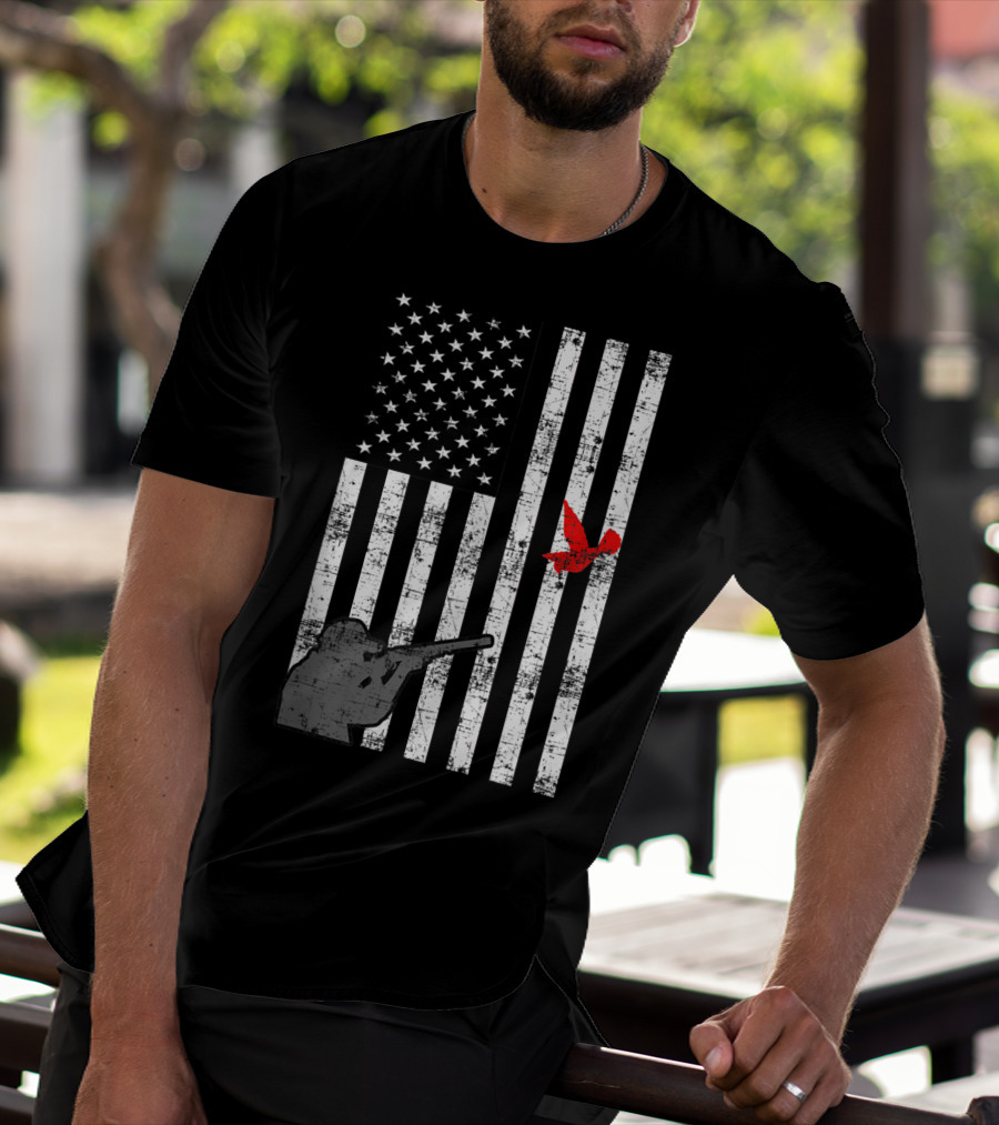 American Flag Bird Hunter Trapping USA Loyal Hunter T-Shirt
