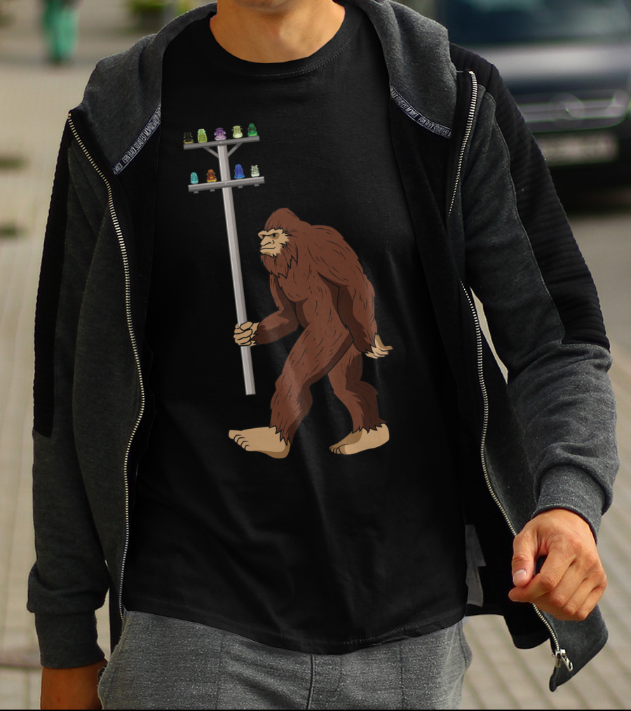 Bigfoot Collects Glass And Porcelain Figurines Enthusiastically T-Shirt