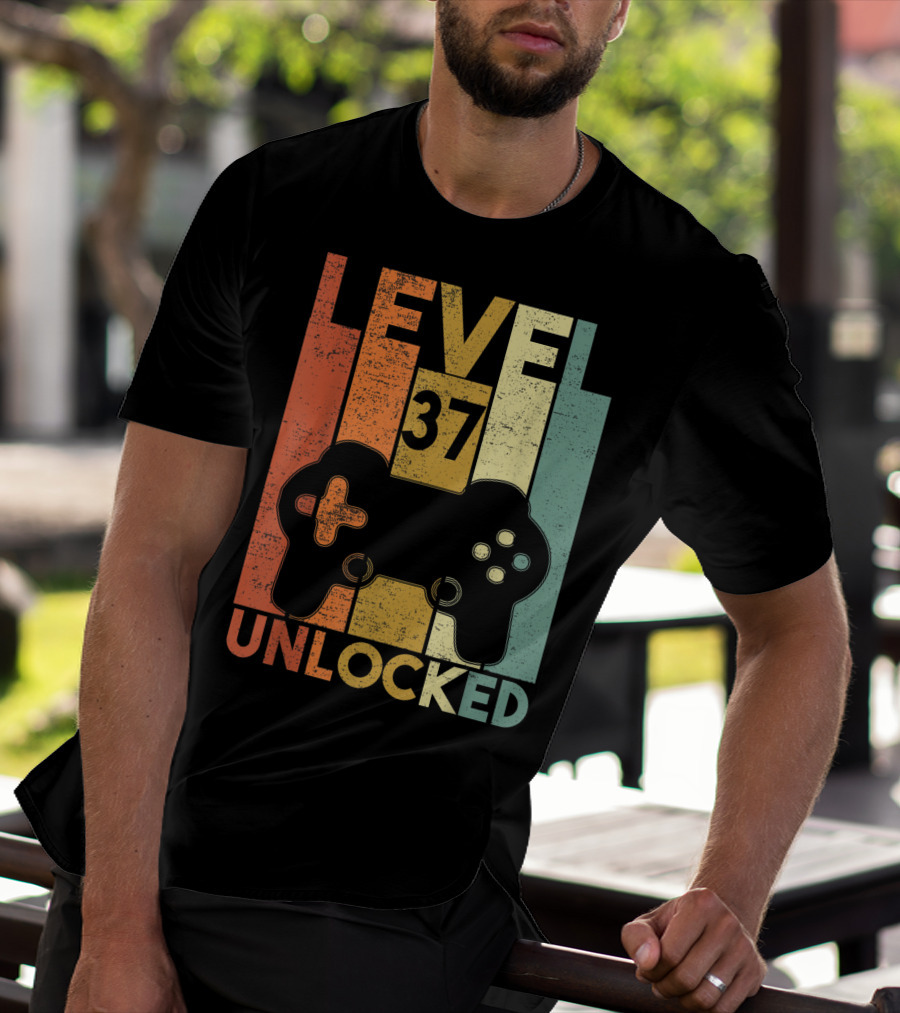 Level 37 Unlocked 1983 Birthday Gaming Controller T-Shirt