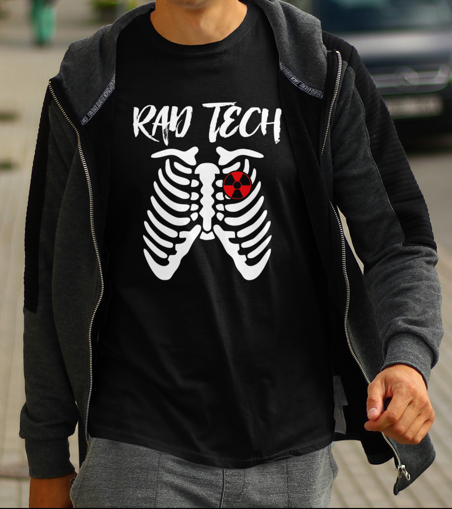 Rad Tech Skeleton Halloween Radiology X-Ray With Radiation T-Shirt