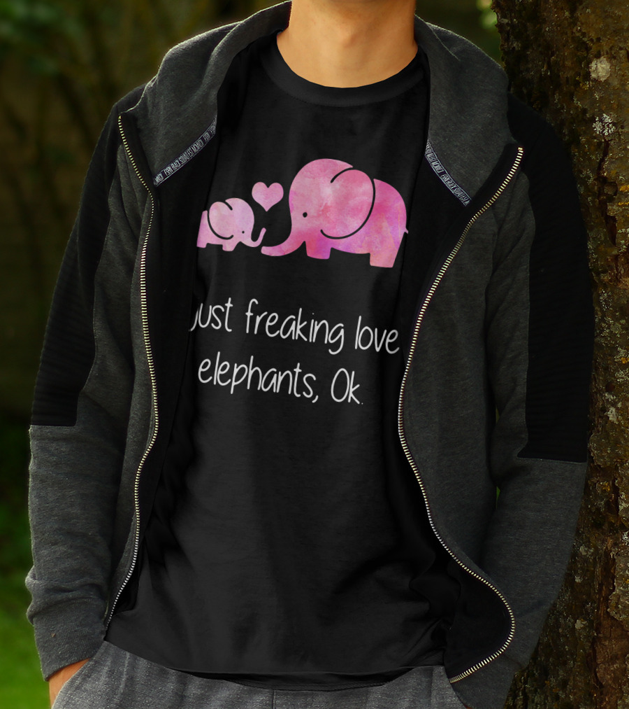 I Just Freaking Love Elephants Ok Pink Elephant Heart Design For Elephant Lovers T-Shirt