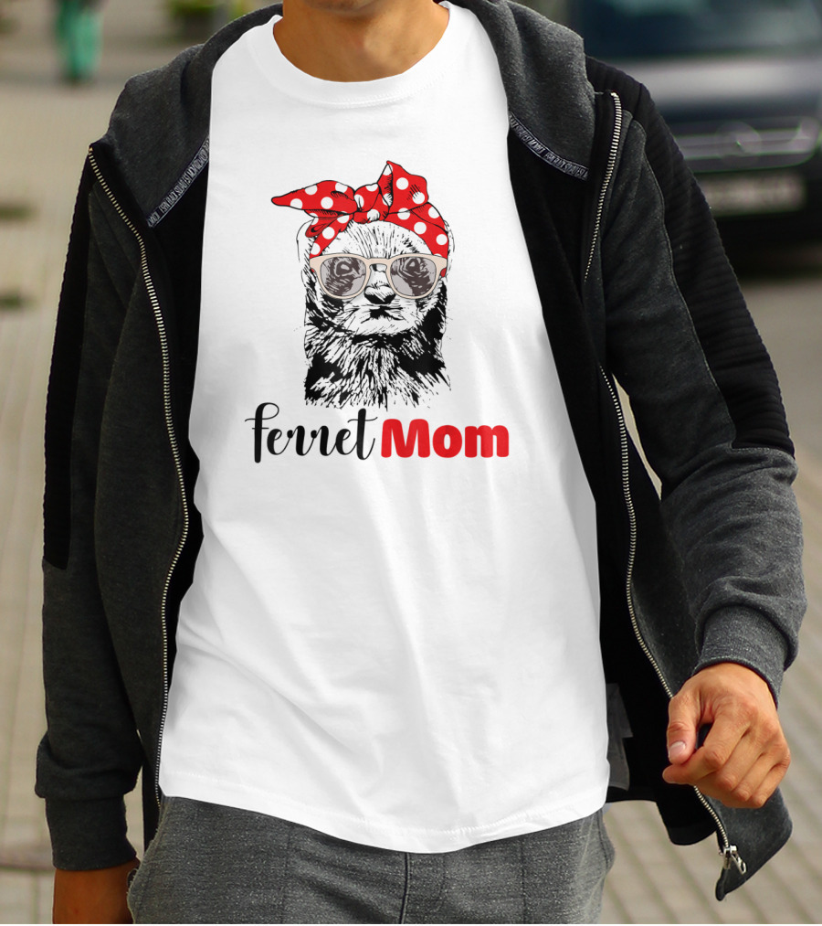 Ferret Mom Funny Lovers Girl T-Shirt