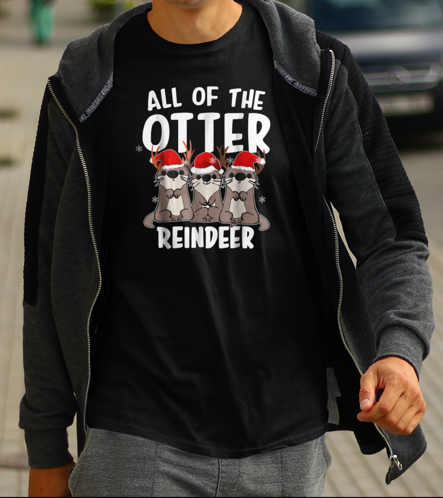All Of The Otter Reindeer Christmas Santa Hats Antlers T-Shirt