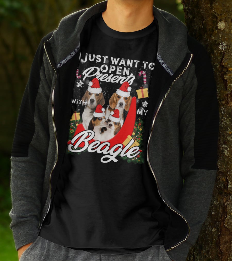 I Just Want To Open Presents With My Beagle Christmas Santa Hats Candy Canes Snowflakes T-Shirt