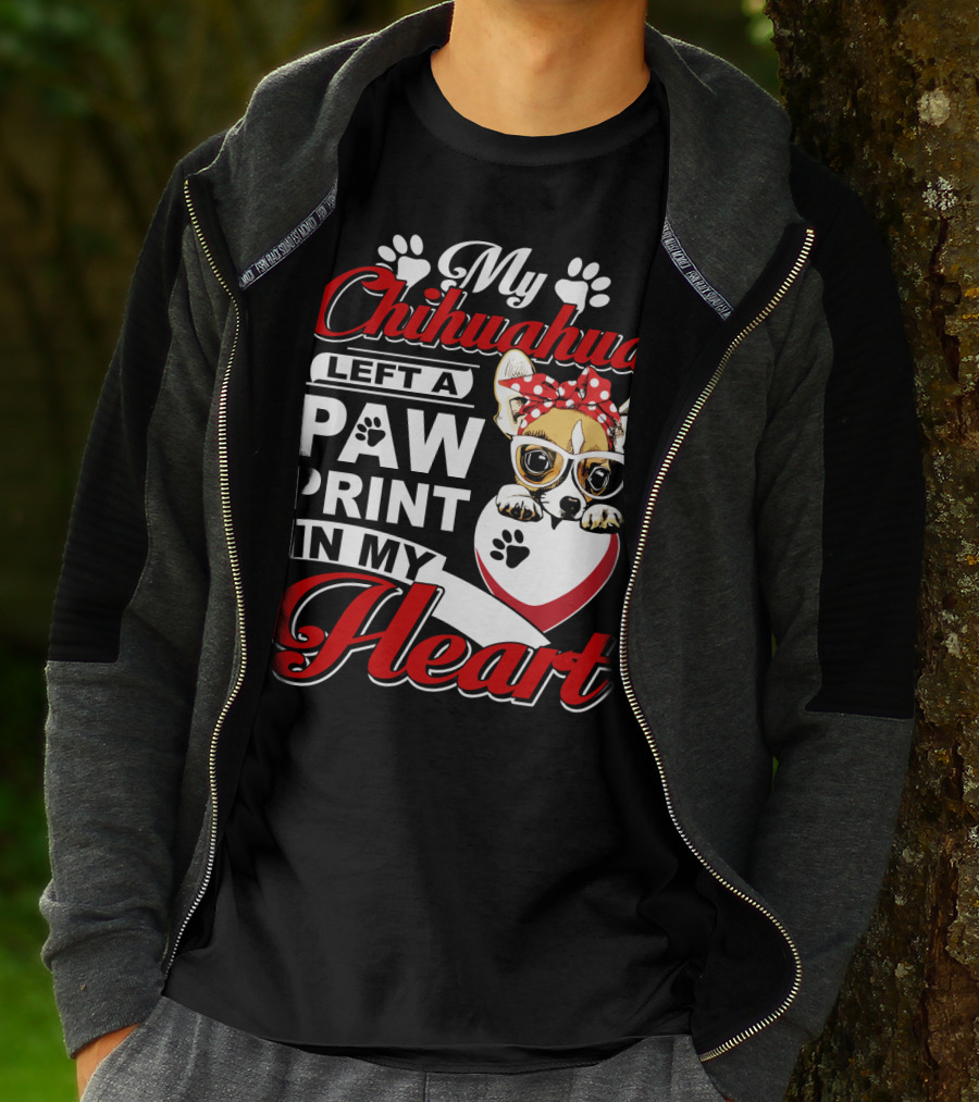 My Chihuahua Left A Paw Print In My Heart Chihuahua Glasses Paw Print Heart T-Shirt