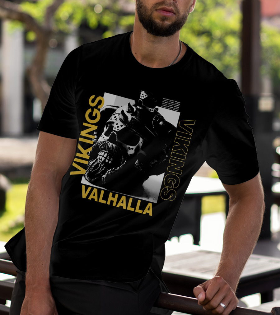 Vikings Valhalla Yule Skull Helm T-Shirt