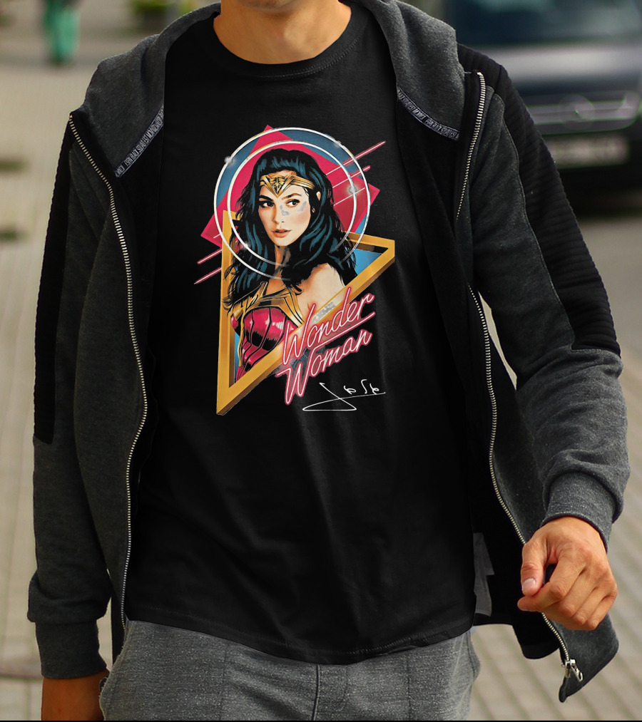 Wonder Woman Gal Gadot Signature Jessie T-Shirt