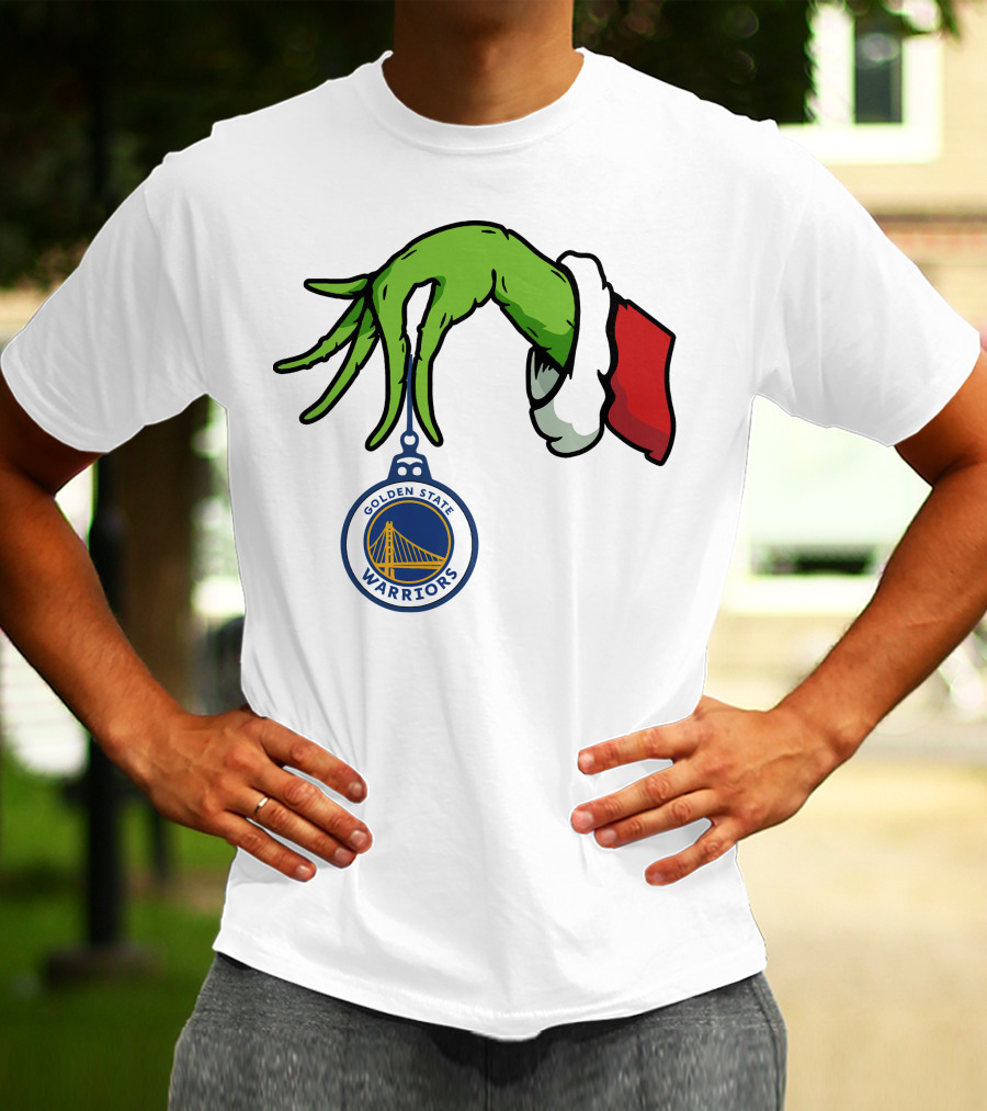 The Grinch Hand Holding Golden State Warriors T-Shirt