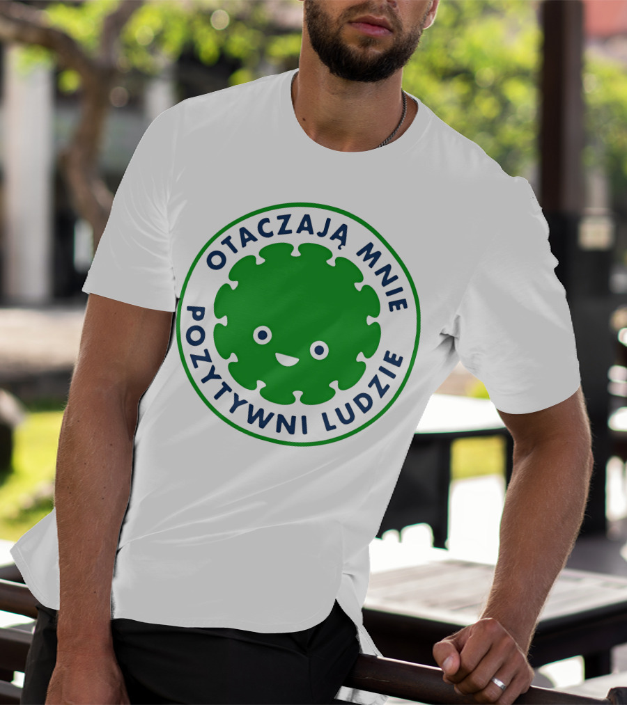 Otaczają Mnie Pozytywni Ludzie Green Smiley Puzzle Face T-Shirt