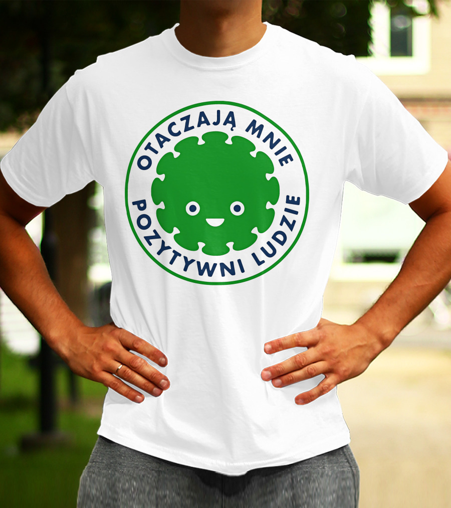 Otaczają Mnie Pozytywni Ludzie Green Smiley Puzzle Face T-Shirt