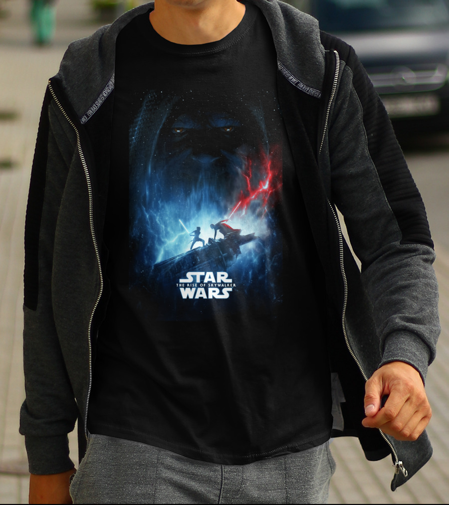Star Wars The Rise Of Skywalker Epic Duel With Red And Blue Lightsabers T-Shirt