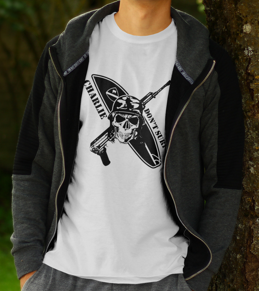 Apocalypse Now Charlie Don't Surf Skull Soldier Surfboard Rifle T-Shirt