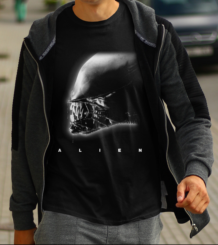 ALIEN Xenomorph Head Black And White Horror Movie Classic T-Shirt