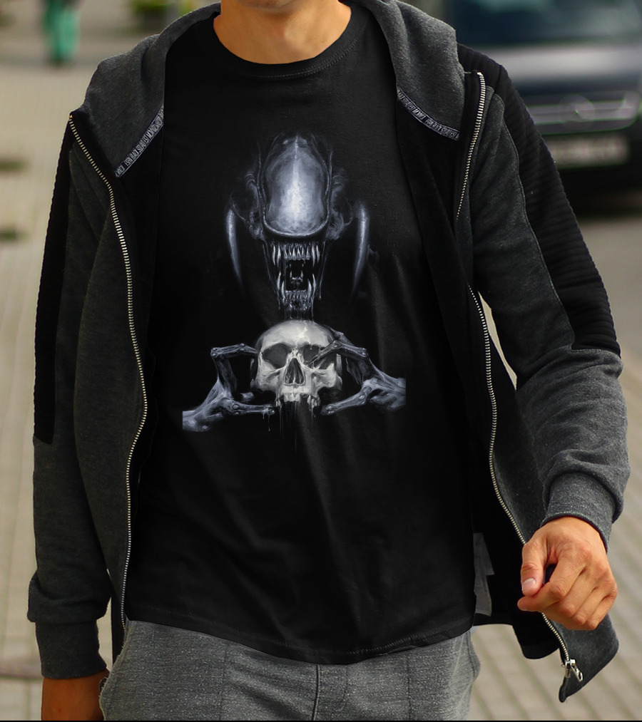 Aliens Fire And Stone Skull And Creature Duel T-Shirt