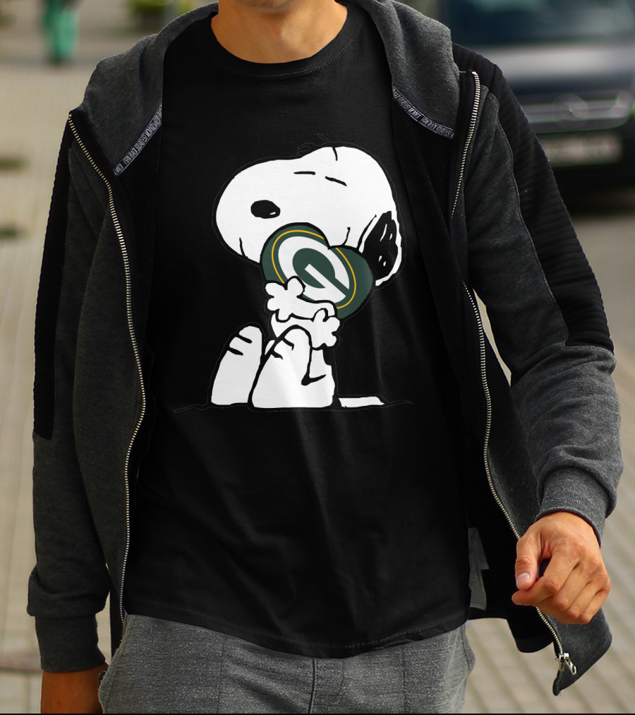Snoopy Green Bay Packers Logo Hug T-Shirt