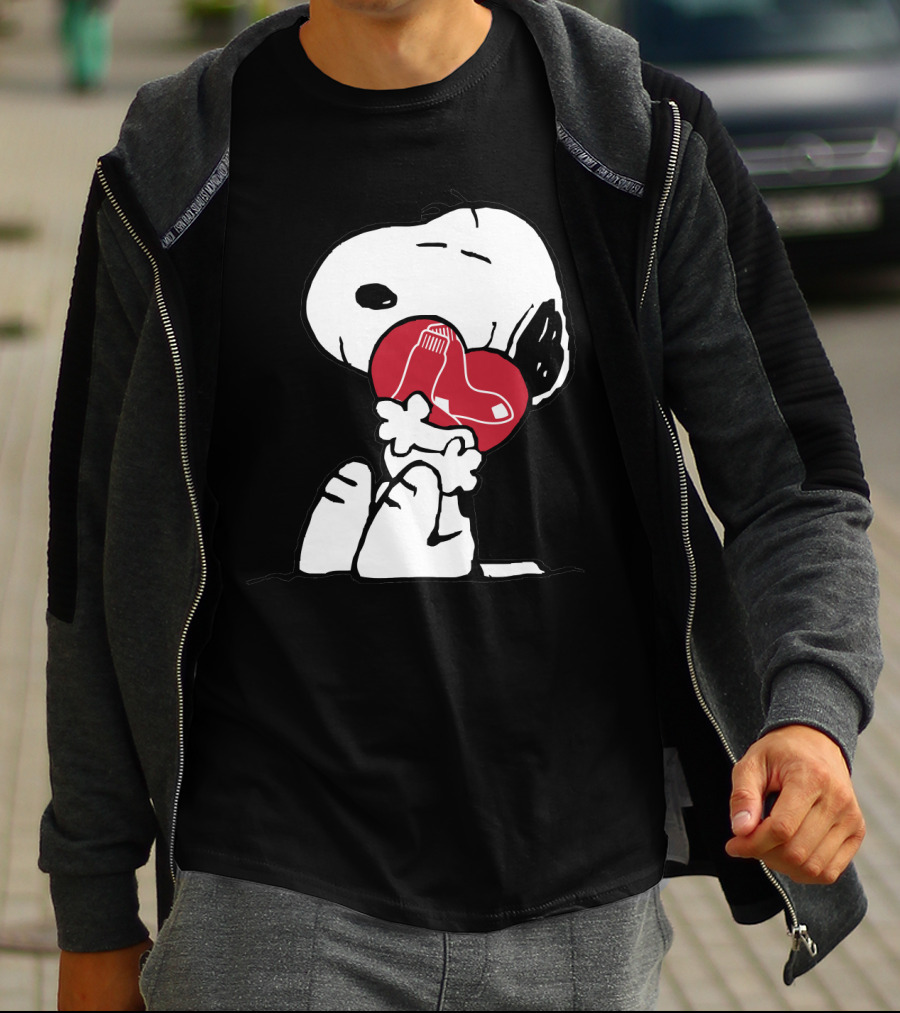 Snoopy Hugging Boston Red Sox T-Shirt