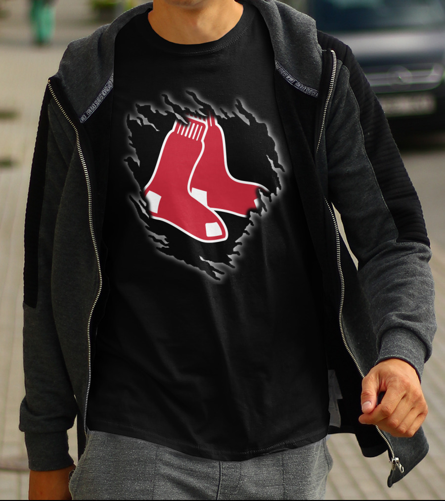Boston Red Sox Logo With Ripped Effect T-Shirt