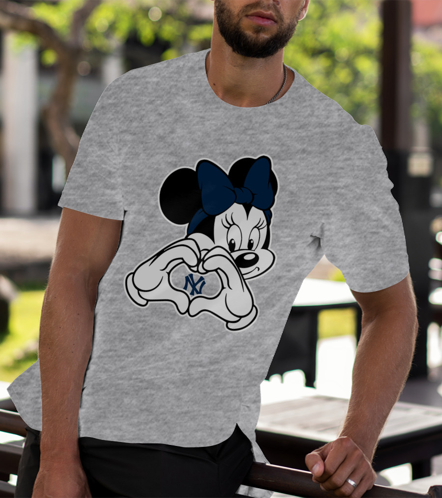 Minnie Mouse Love Heart New York Yankees T-Shirt