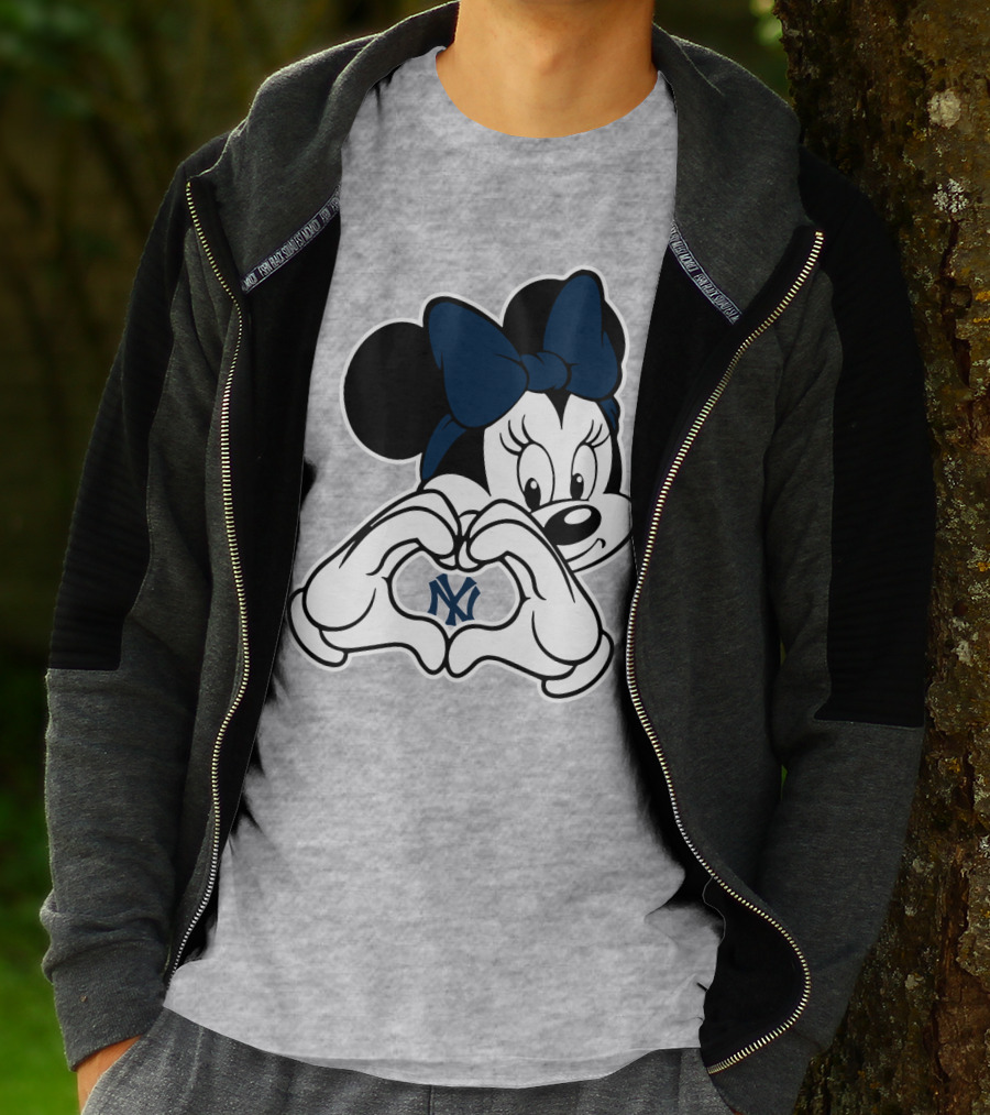 Minnie Mouse Love Heart New York Yankees T-Shirt