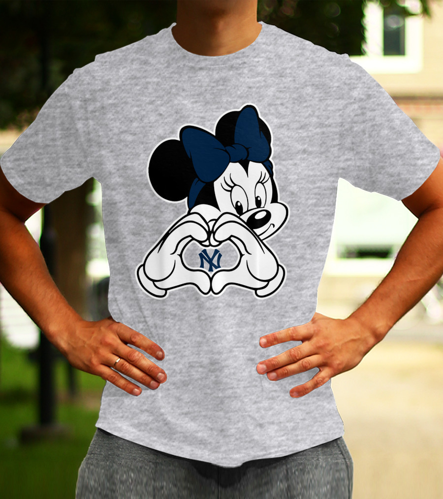 Minnie Mouse Love Heart New York Yankees T-Shirt