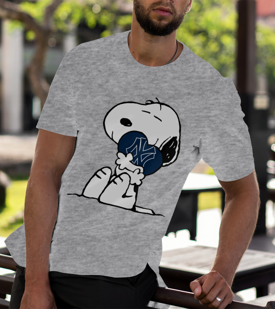 Snoopy Hugging New York Yankees Iconic Baseball Symbol T-Shirt
