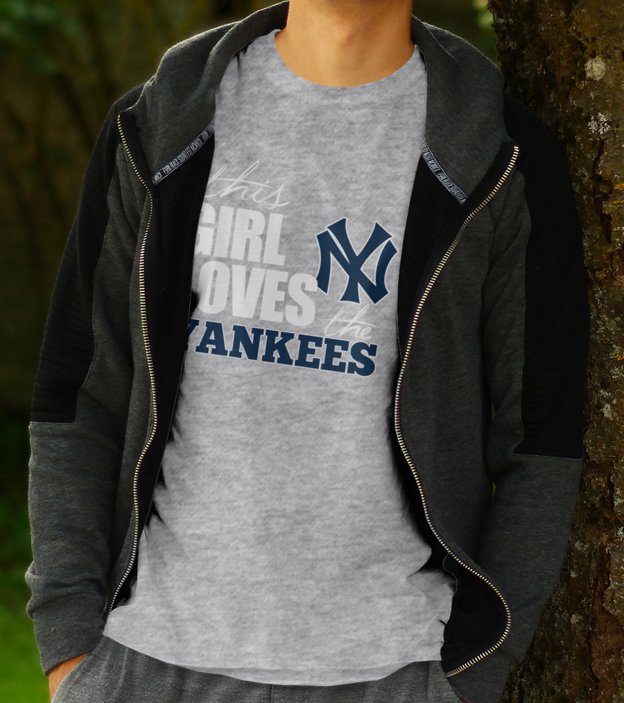 This Girl Loves The New York Yankees T-Shirt