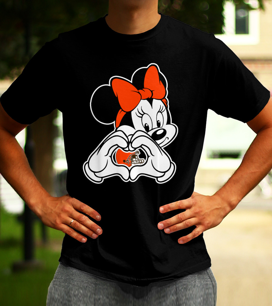 Cleveland Browns Minnie Mouse Heart Hands Football Helmet T-Shirt
