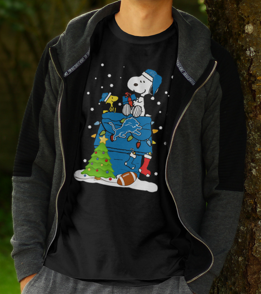 Detroit Lions Snoopy Christmas Football House With Tree And Stockings T-Shirt