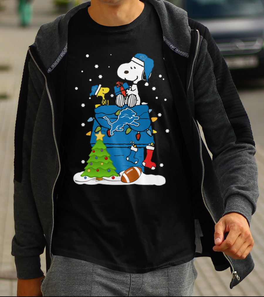 Detroit Lions Snoopy Christmas Football House With Tree And Stockings T-Shirt