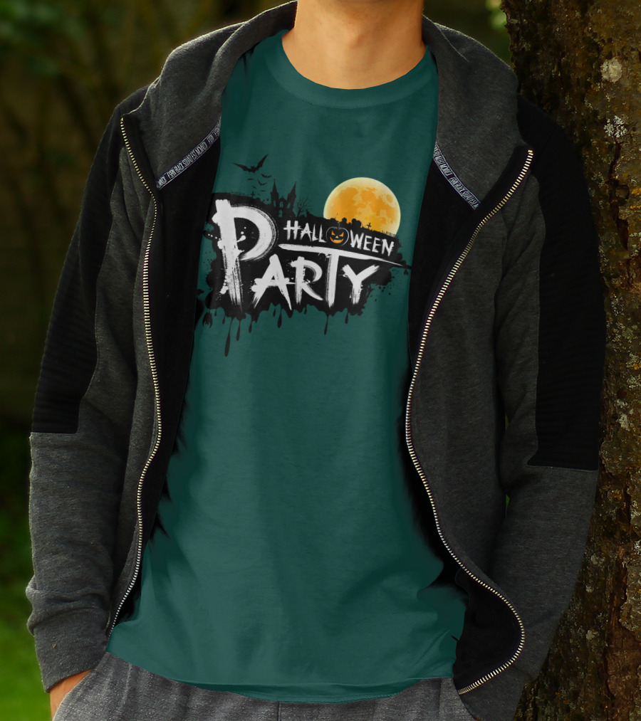 Halloween Party Moonlit Haunted House And Bats T-Shirt