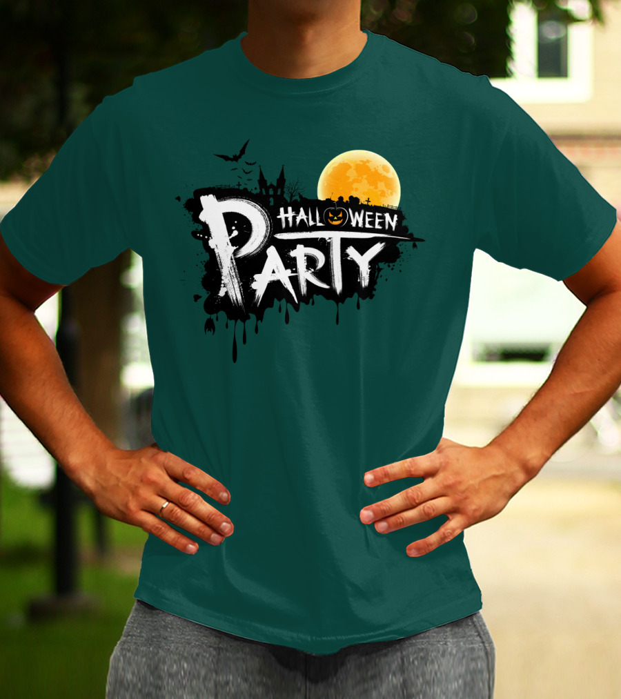 Halloween Party Moonlit Haunted House And Bats T-Shirt
