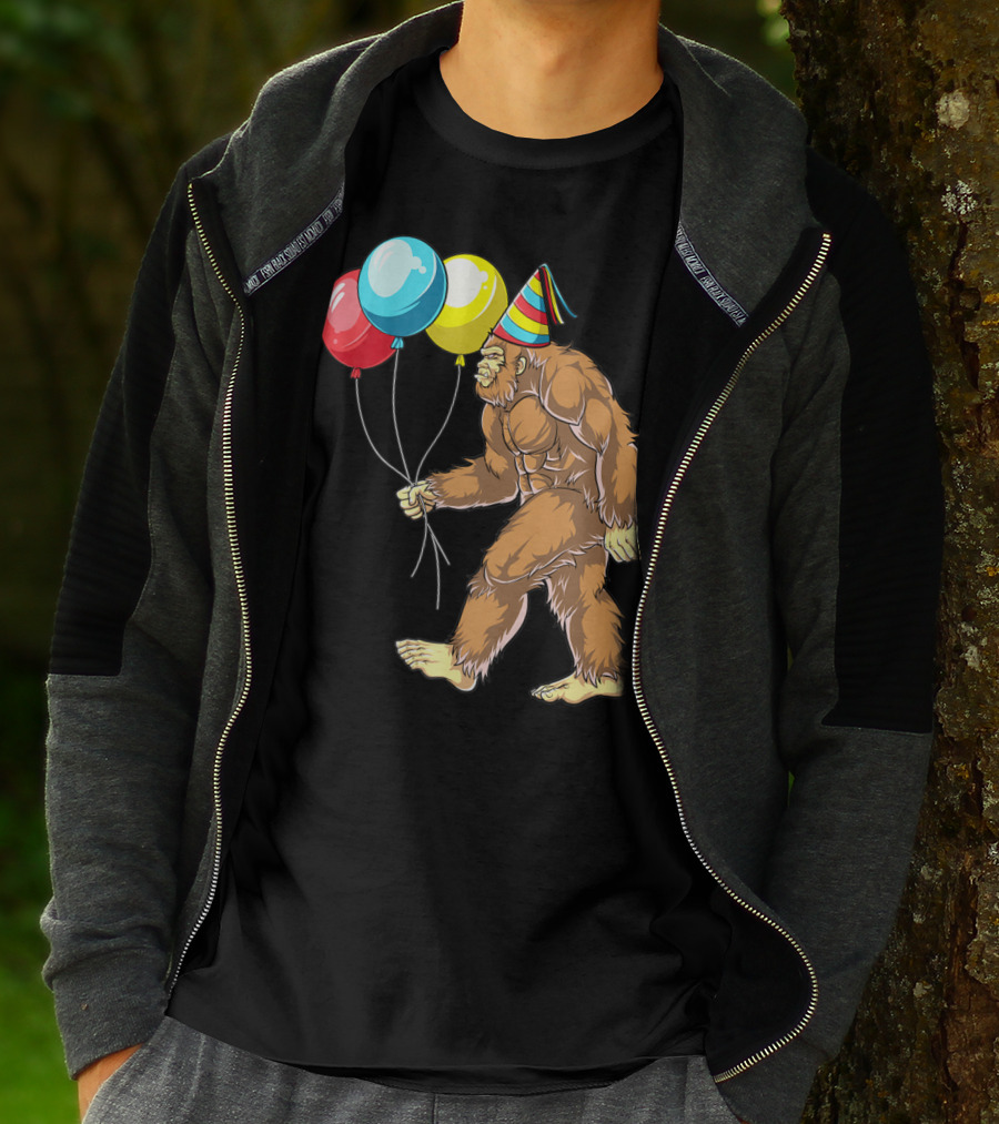 Bigfoot It's My Birthday Kids Boys Sasquatch Party With Balloons And Party Hat T-Shirt