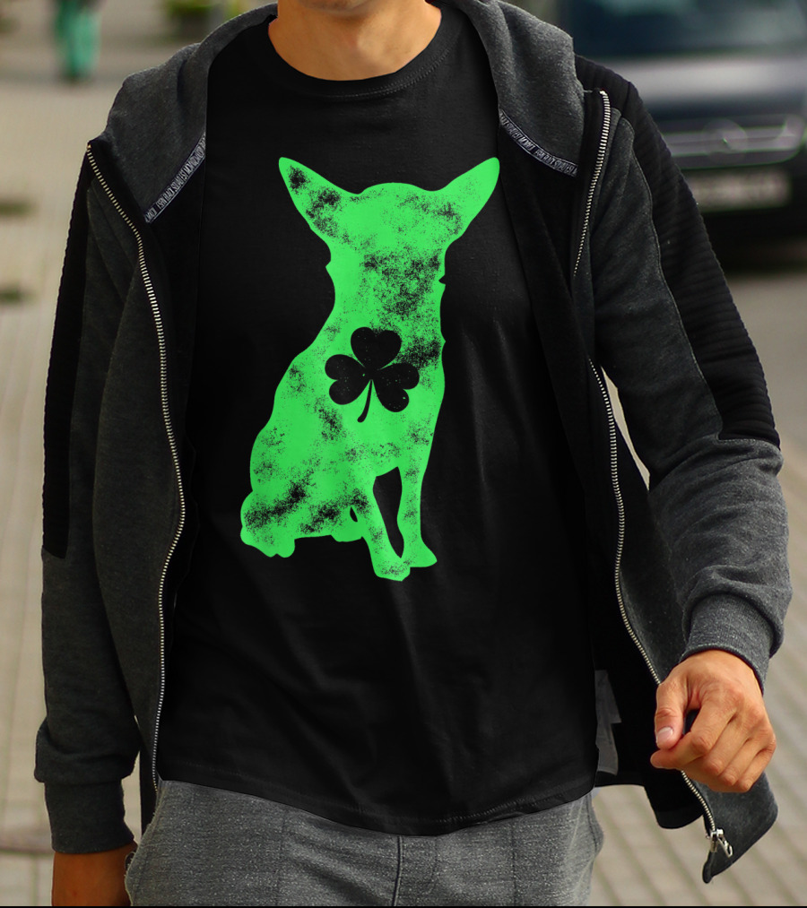 Chihuahua Shamrock Dog Lover St Patricks Day Men T-Shirt