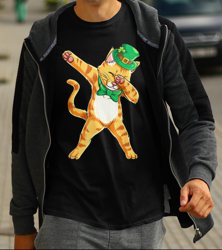 Dabbing Cat St Patricks Day Green Bow Tie Leprechaun Hat T-Shirt