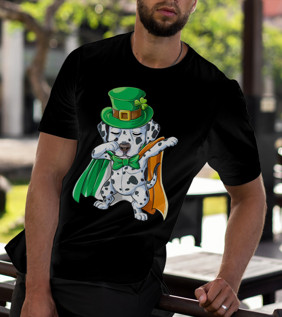Dabbing Dalmatian St Patricks Day Leprechaun Irish Dog With Green Hat And Cape T-Shirt