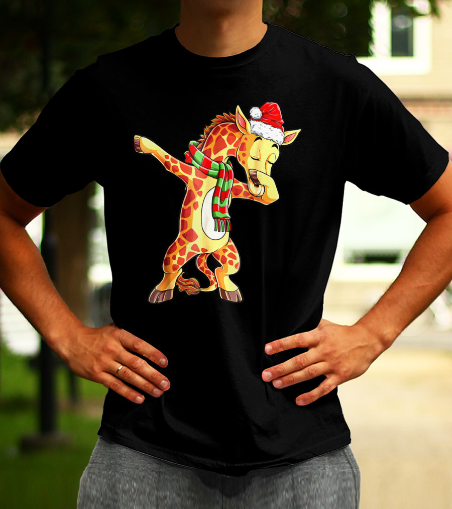 Dabbing Giraffe Santa With Christmas Hat And Scarf T-Shirt