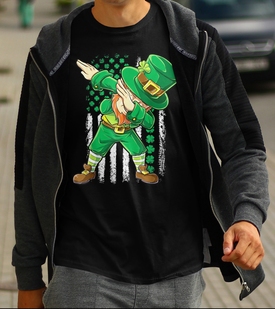 Dabbing Leprechaun With Irish American Flag Background And Shamrocks T-Shirt