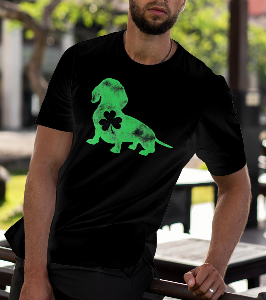 Dachshund Shamrock St Patricks Day Dog Lover Men T-Shirt