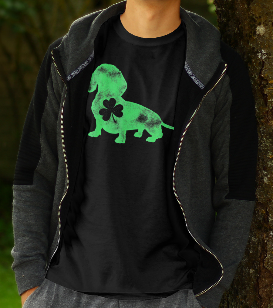 Dachshund Shamrock St Patricks Day Dog Lover Men T-Shirt