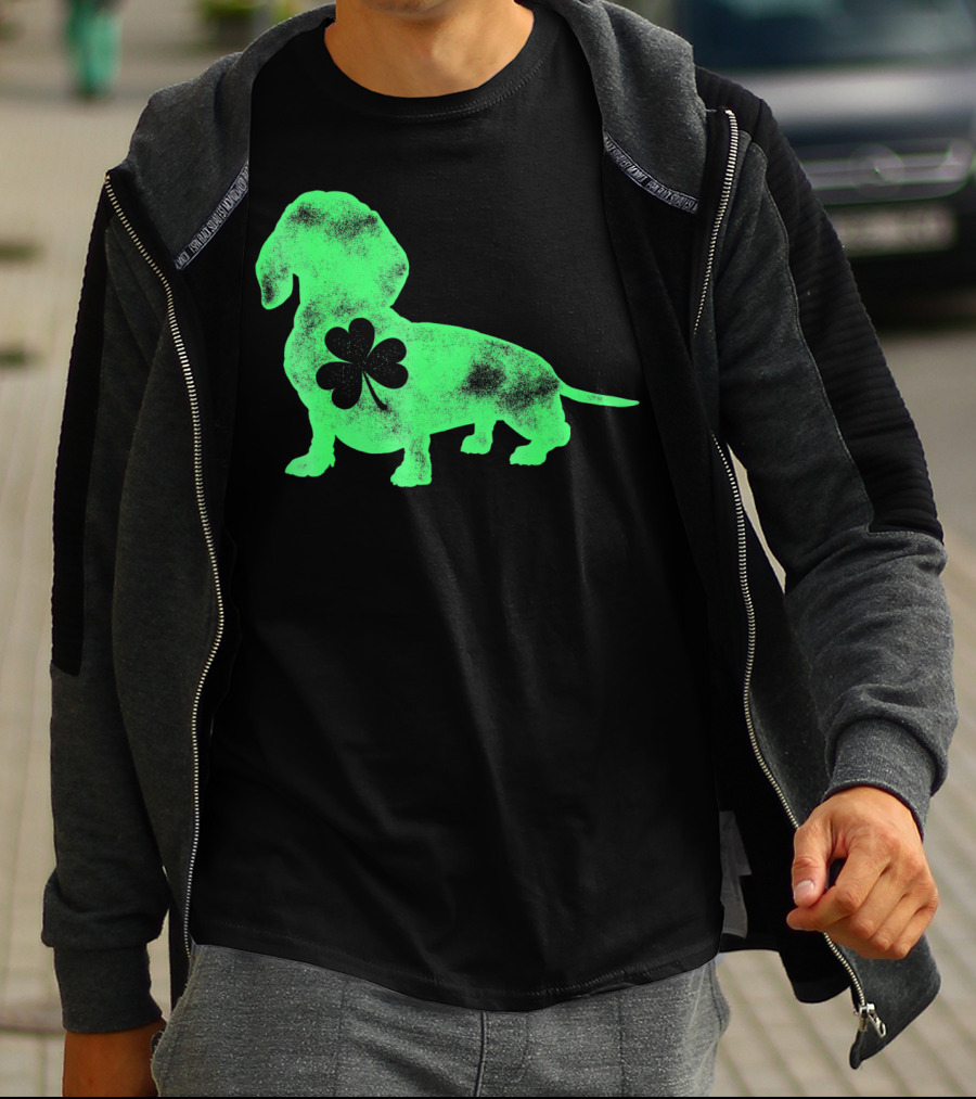 Dachshund Shamrock St Patricks Day Dog Lover Men T-Shirt