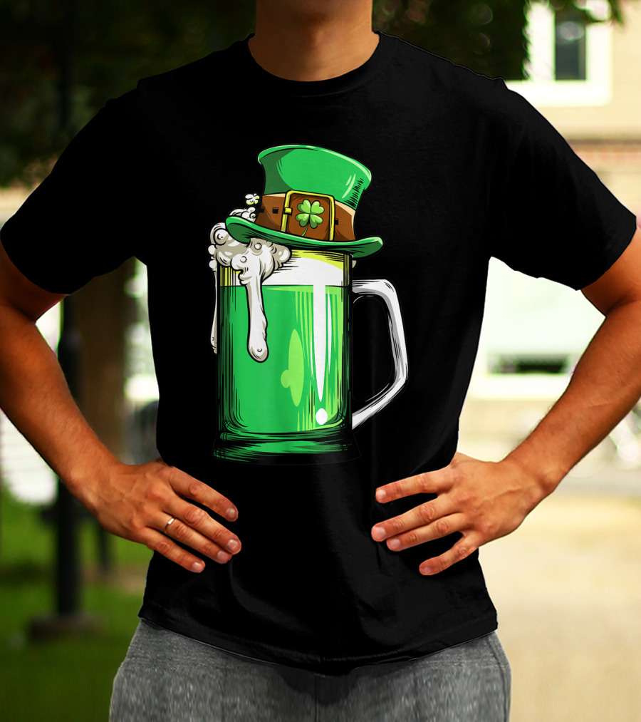 Green Beer Mug Leprechaun Hat St Patricks Day Men Drinking T-Shirt