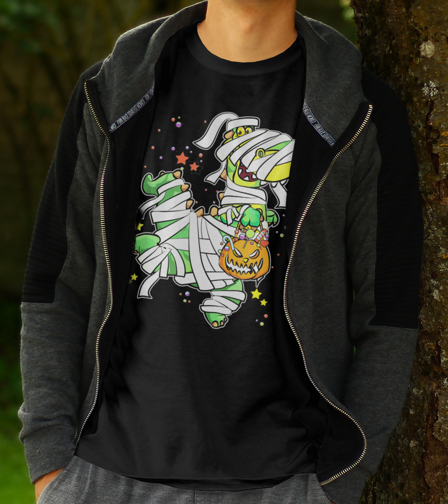 Halloween Mummy Dinosaur With Pumpkin Candy Basket T-Shirt