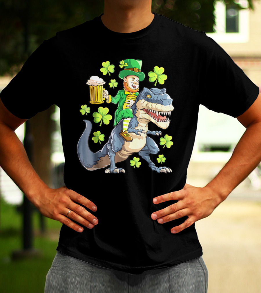 St Patricks Day Leprechaun Riding Dinosaur With Shamrocks And Beer T-Shirt