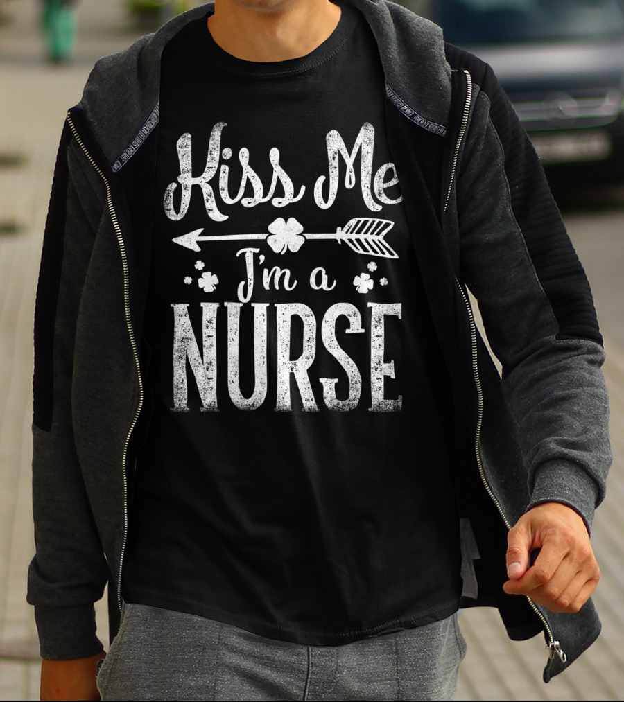 Kiss Me I'm A Nurse Shamrock St Patrick's Day Women T-Shirt