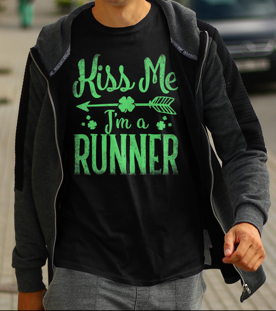 Kiss Me I'm A Runner Clover Arrow St. Patrick's Day T-Shirt